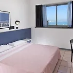 Отель Ferretti Family Madison - Каттолика