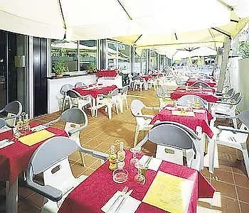 Ferretti Family Madison - Szálloda 4*