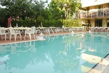 מלון Ferretti Family Madison -