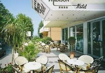 Ferretti Family Madison - 3*