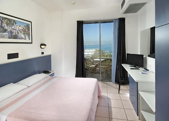 Ferretti Family Madison - 4* Cattolica